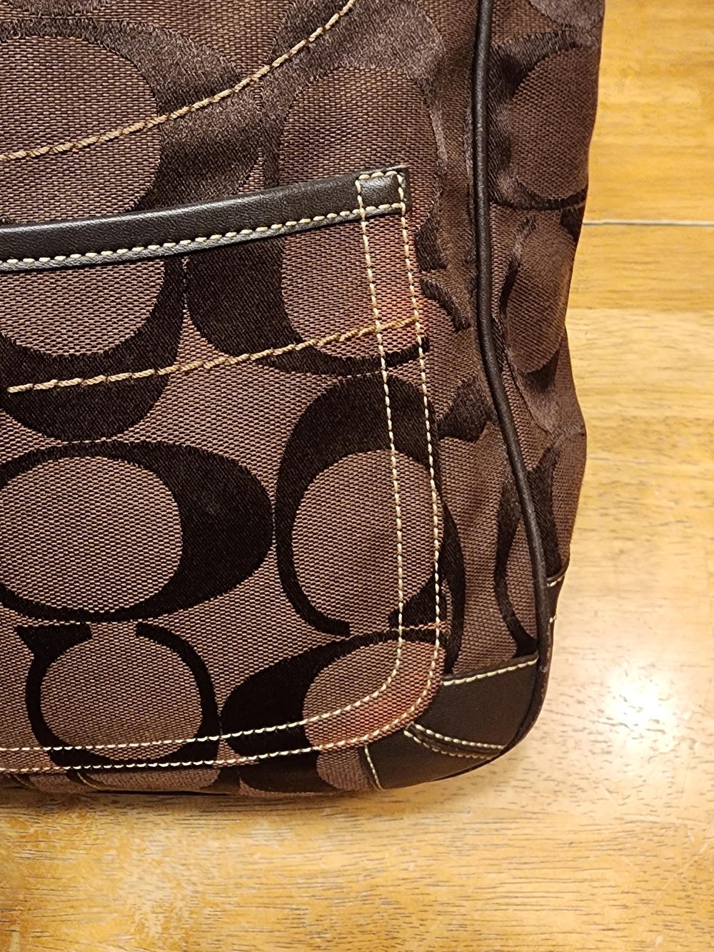 Coach shoulder bag is Signature Ergo Hobo model - Picture 4 of 16